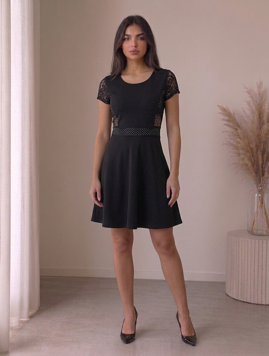 Vestido Negro con Encaje