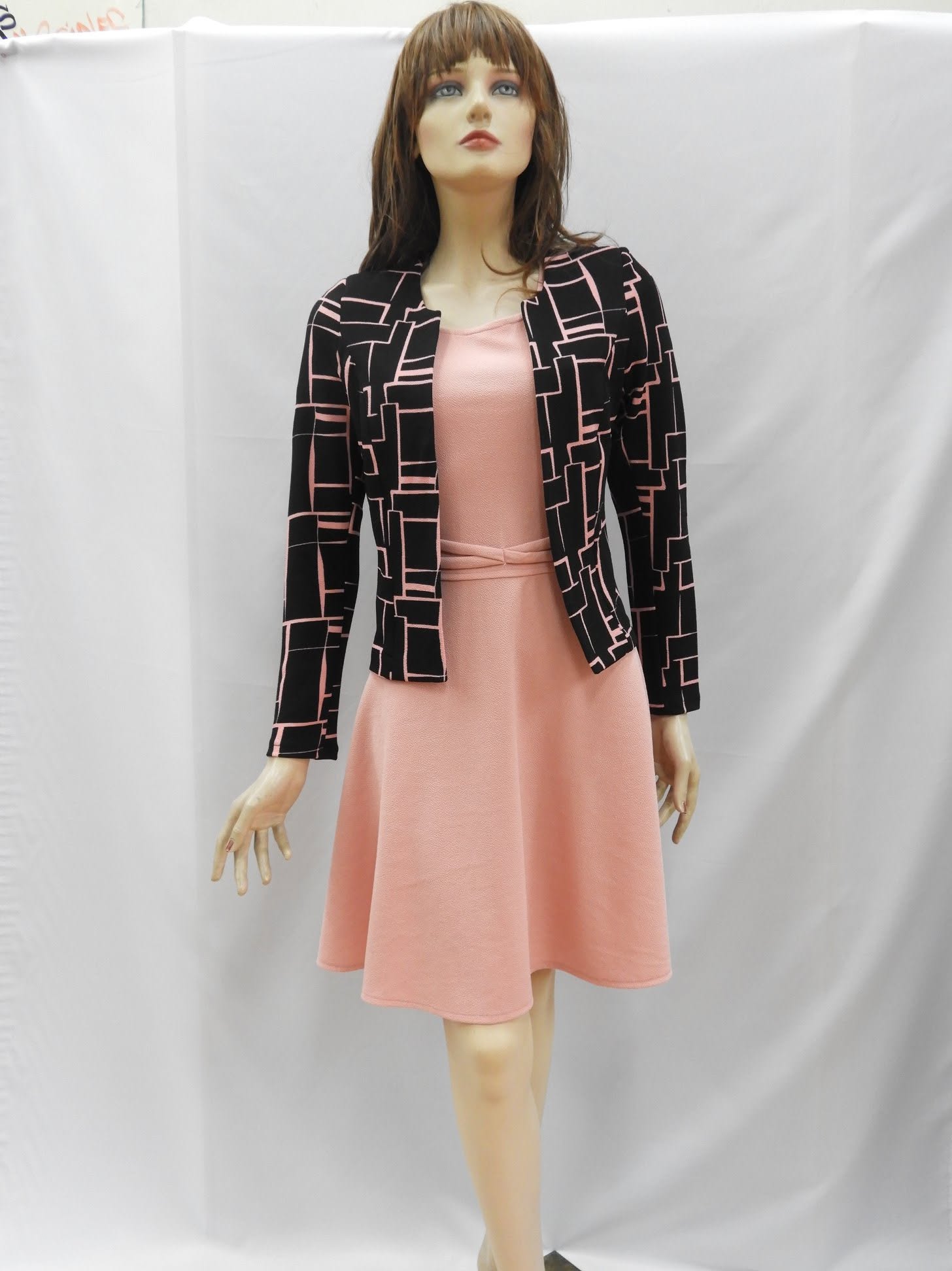 Conjunto Vestido Rosa + Torera Estampada