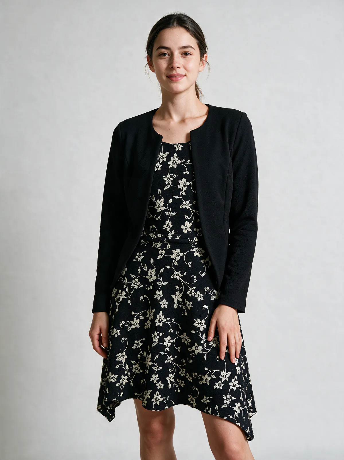 Conjunto Vestido Floral + Blazer Negro
