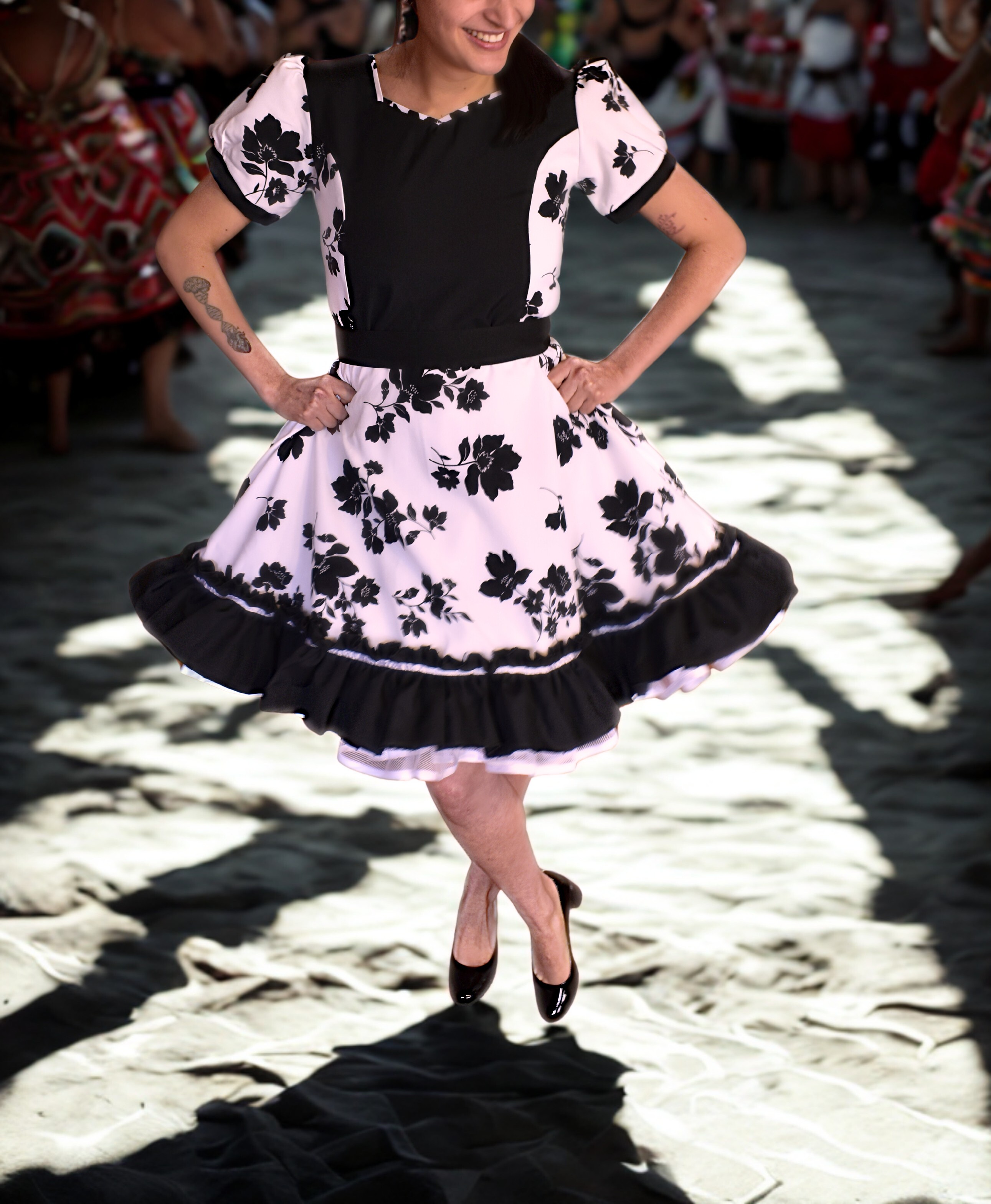 Vestido de Huasa Blanco y Negro 3