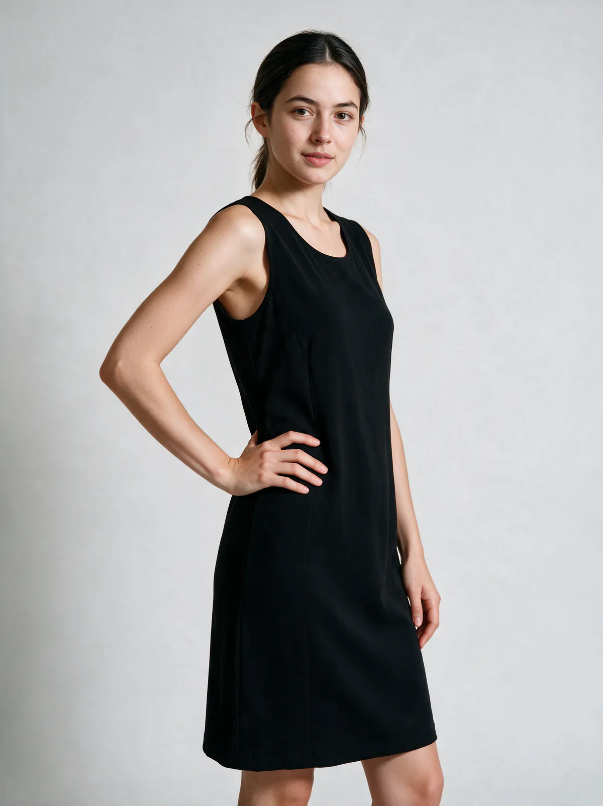 Vestido Negro Básico — foto 2