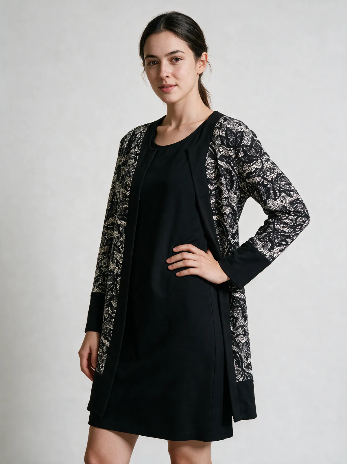 Vestido Negro Bordado — foto 2